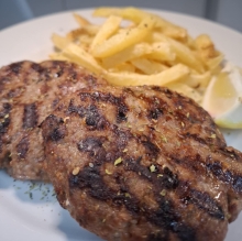 Μπιφτέκι Χειροποίητο Γεμιστό με Φέτα Μερίδα