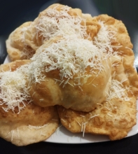 Τηγανίτες με Τυρί