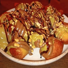 Λουκουμάδες Dubai Chocolate