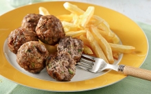 Κεφτεδάκια με Πατάτες Τηγανιτές
