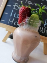 Mojito Φράουλα με Σοκολάτα Παγωτό Cocktail