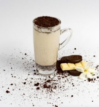 Σοκολάτα Λευκή Κρύα με Μπισκότο Oreo