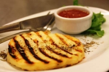 Ταλαγάνι Ψητό με Μαρμελάδα Ντομάτας