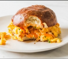 Sandwich Scrambled Eggs