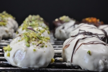 Μελομακάρονα με Επικάλυψη Λευκή Σοκολάτα (κιλό)