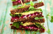 Παντζαρόψωμο με Κινόα και Ζαμπόν