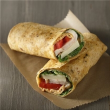 Τορτίγια Κοτόπουλο και Τυρί τύπου Παρμεζάνα