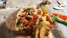 Κυπριακή Πίτα Λουκάνικο Χωριάτικο