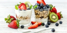 Γιαούρτι με Granola, Ανανά και Μέλι