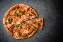 Πίτσα Prosciutto (οικογενειακή)