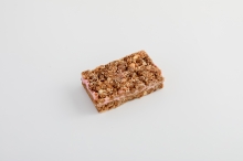 Μπάρα Γεμιστή με Κρέμα Φράουλα, Μπισκότο, Δημητριακά και Ξηρούς Καρπούς