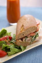 Yellow Morning 1: 3 Καφέδες επιλογής + 3 Νερά + 3 Sandwiches επιλογής -16%